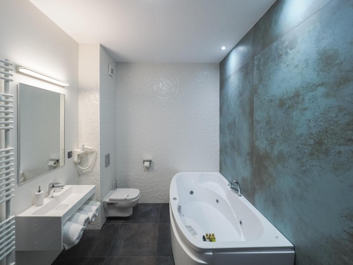 Hotel Anastasia Sibiu Buitenkant foto